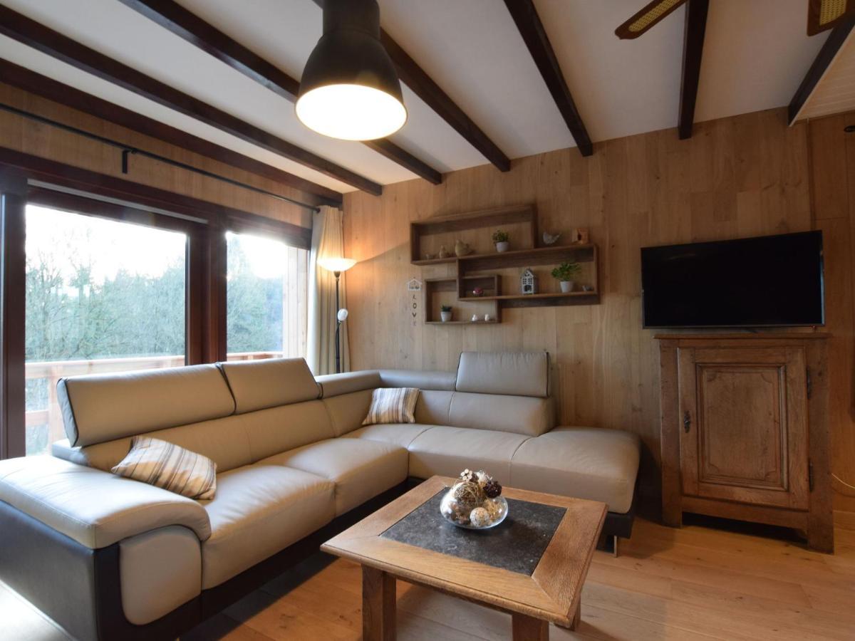 Very Welcoming And Cosy Chalet Nassogne Room photo